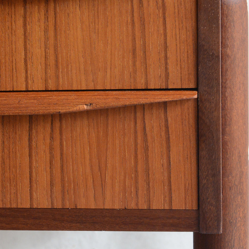 デンマークヴィンテージ チークデスク（鍵付） P-11