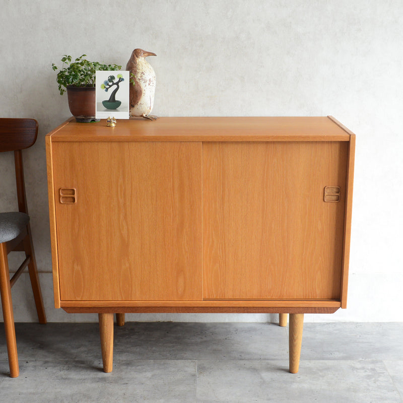 デンマーク ヴィンテージ　オークキャビネット 3-4