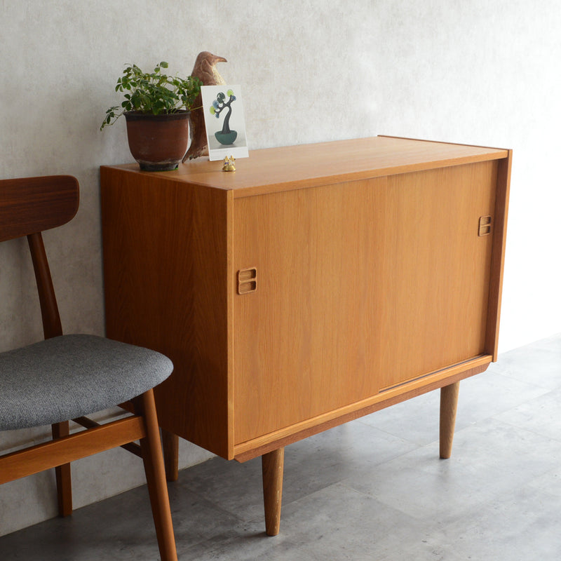 デンマーク ヴィンテージ　オークキャビネット 3-4