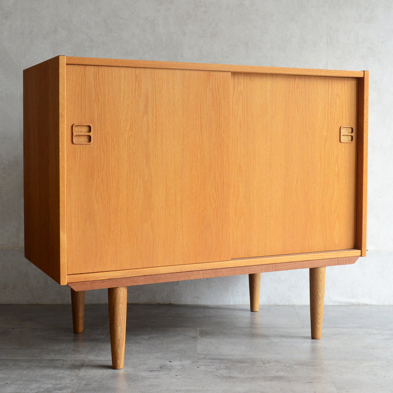 デンマーク ヴィンテージ　オークキャビネット 3-4