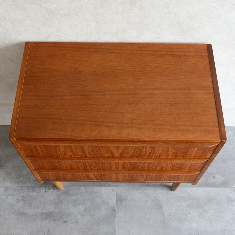 デンマーク ヴィンテージ  チーク３段チェスト8-44