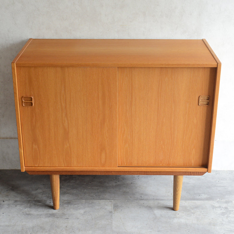 デンマーク ヴィンテージ　オークキャビネット 3-4