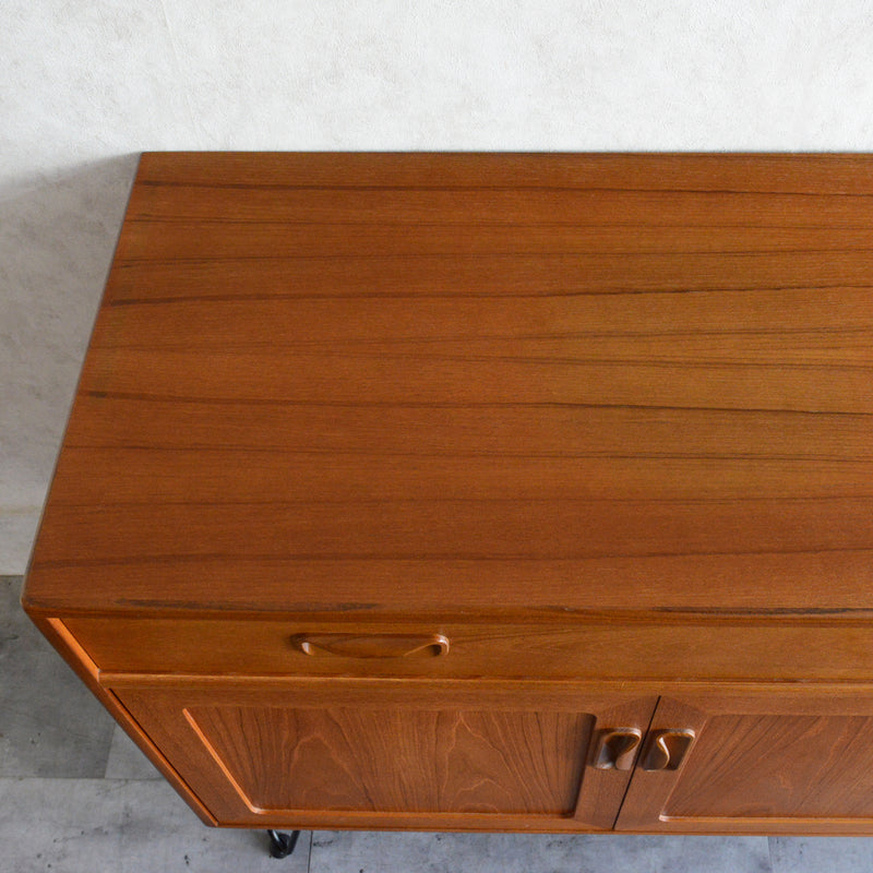 G-PLAN ジープラン ショートサイドボード （アイアンレッグ）25