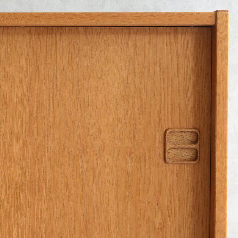 デンマーク ヴィンテージ　オークキャビネット 3-4