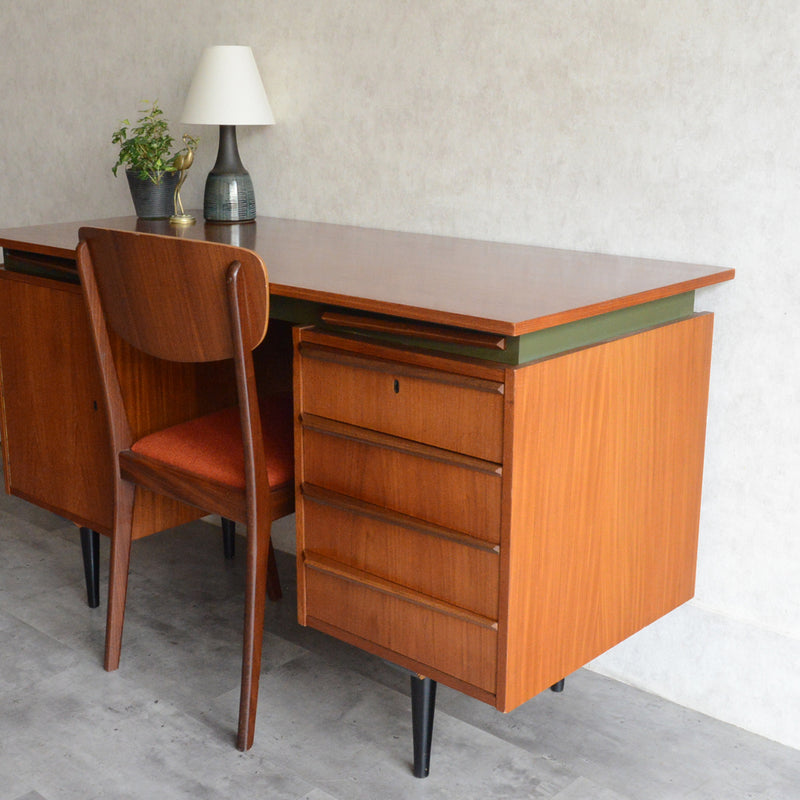 O様ご予約品　ミッドセンチュリー チークデスク24（鍵付）