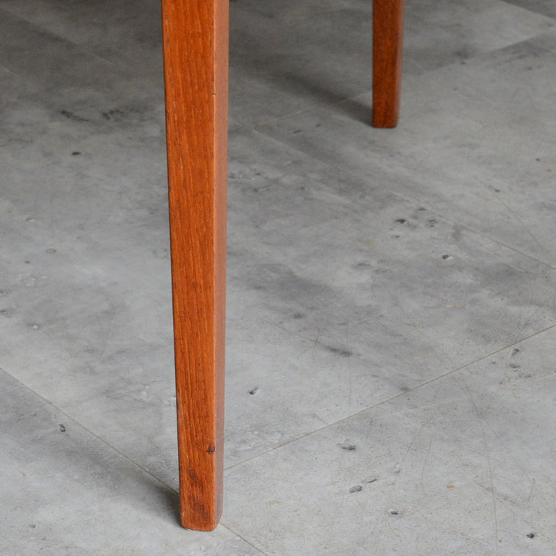 M様見学ご予約商品デンマークヴィンテージ チークソーイングテーブル　P-４