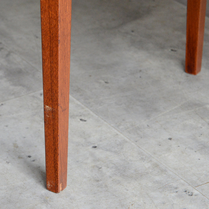 M様見学ご予約商品デンマークヴィンテージ チークソーイングテーブル　P-４