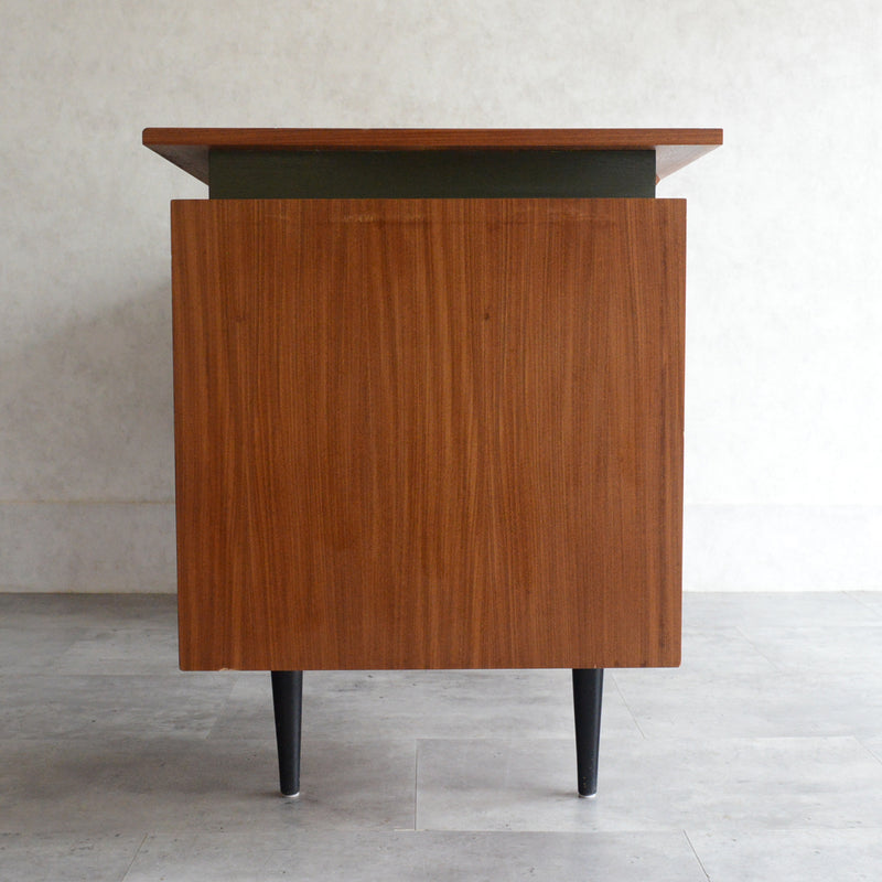 O様ご予約品　ミッドセンチュリー チークデスク24（鍵付）