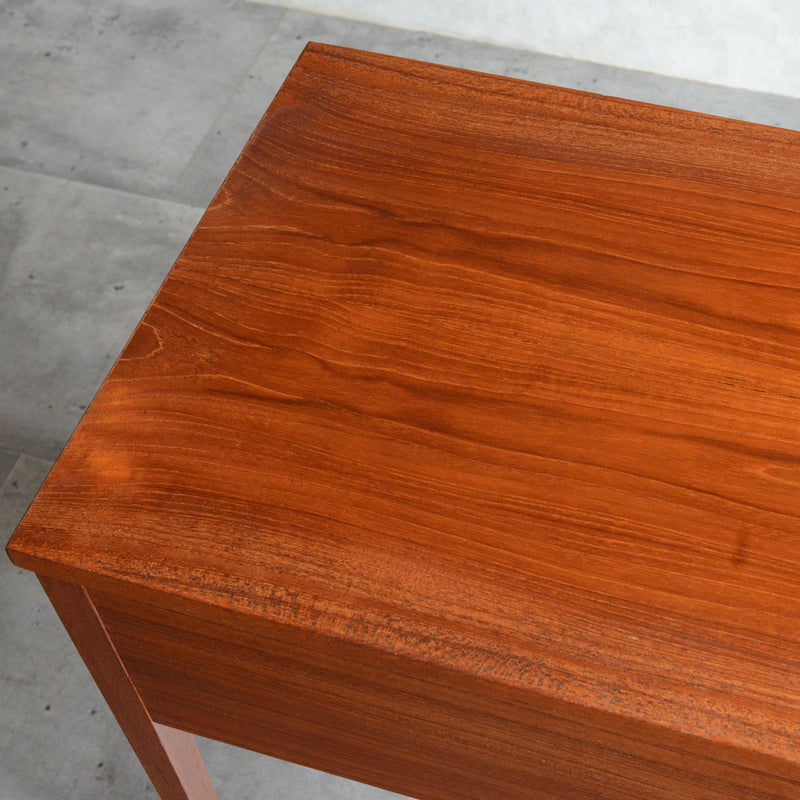 M様見学ご予約商品デンマークヴィンテージ チークソーイングテーブル　P-４