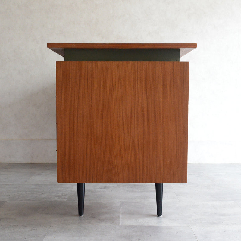 O様ご予約品　ミッドセンチュリー チークデスク24（鍵付）