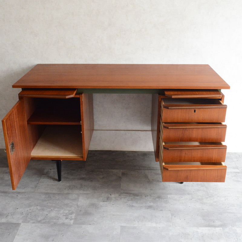 O様ご予約品　ミッドセンチュリー チークデスク24（鍵付）