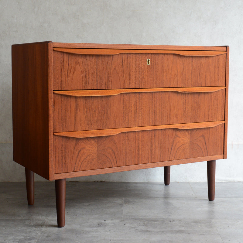 デンマーク ヴィンテージ  チーク３段チェスト 3-45(ウッドオイル仕上）