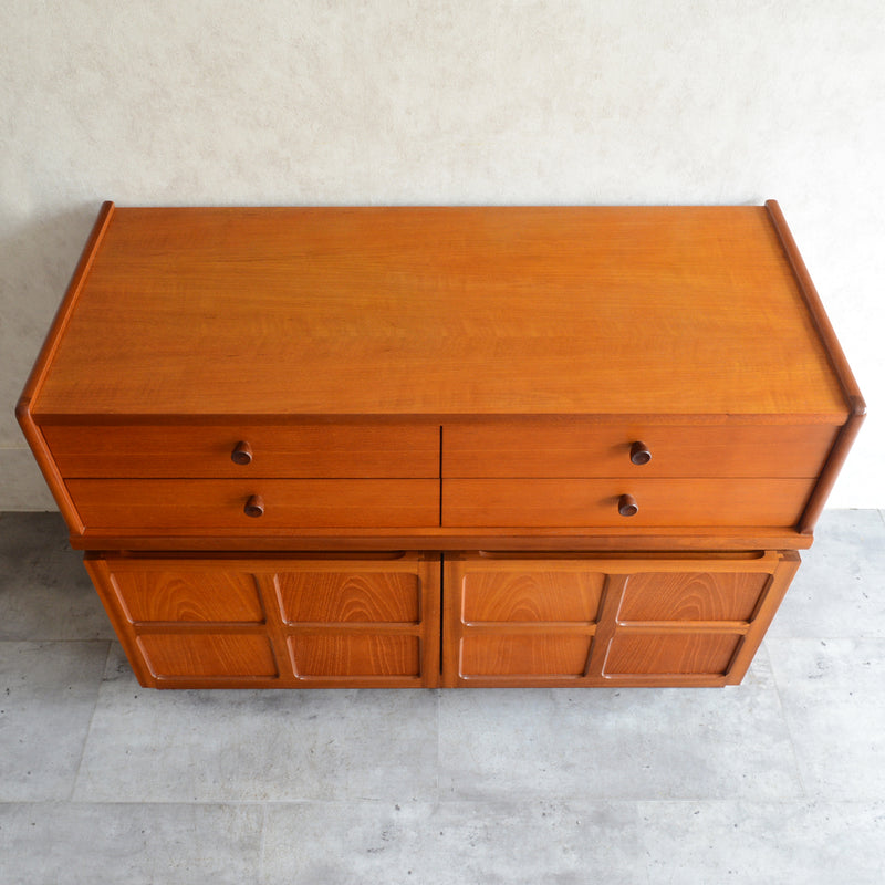 Nathan ネイサン キャビネット/レコードキャビネット 32(天板隔離再塗装済）