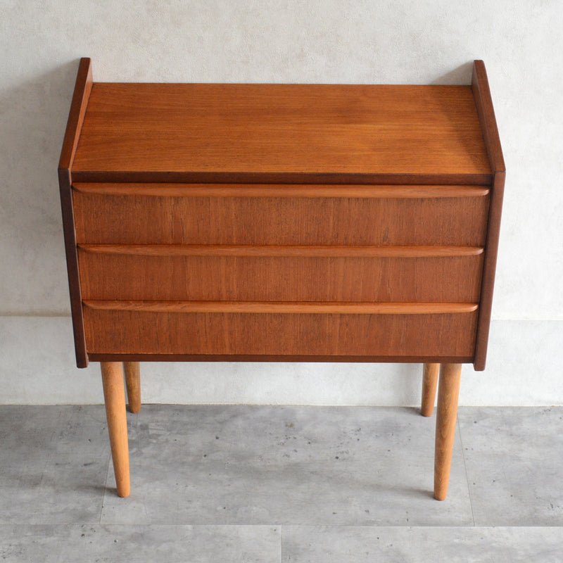 デンマーク ヴィンテージ  チーク ３段スモールチェスト 5-130