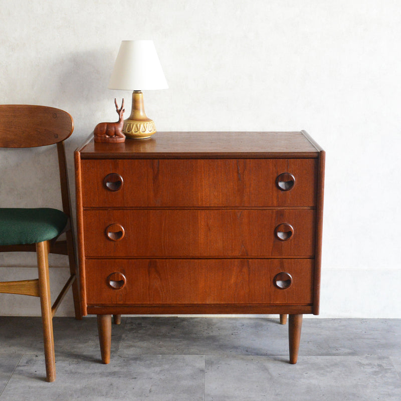 デンマーク ヴィンテージ  チーク３段チェスト8-22