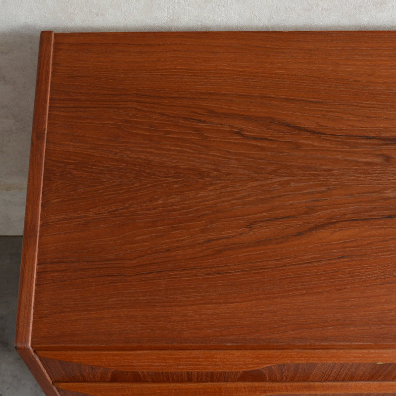 デンマーク ヴィンテージ  チーク３段チェスト 3-45(ウッドオイル仕上）