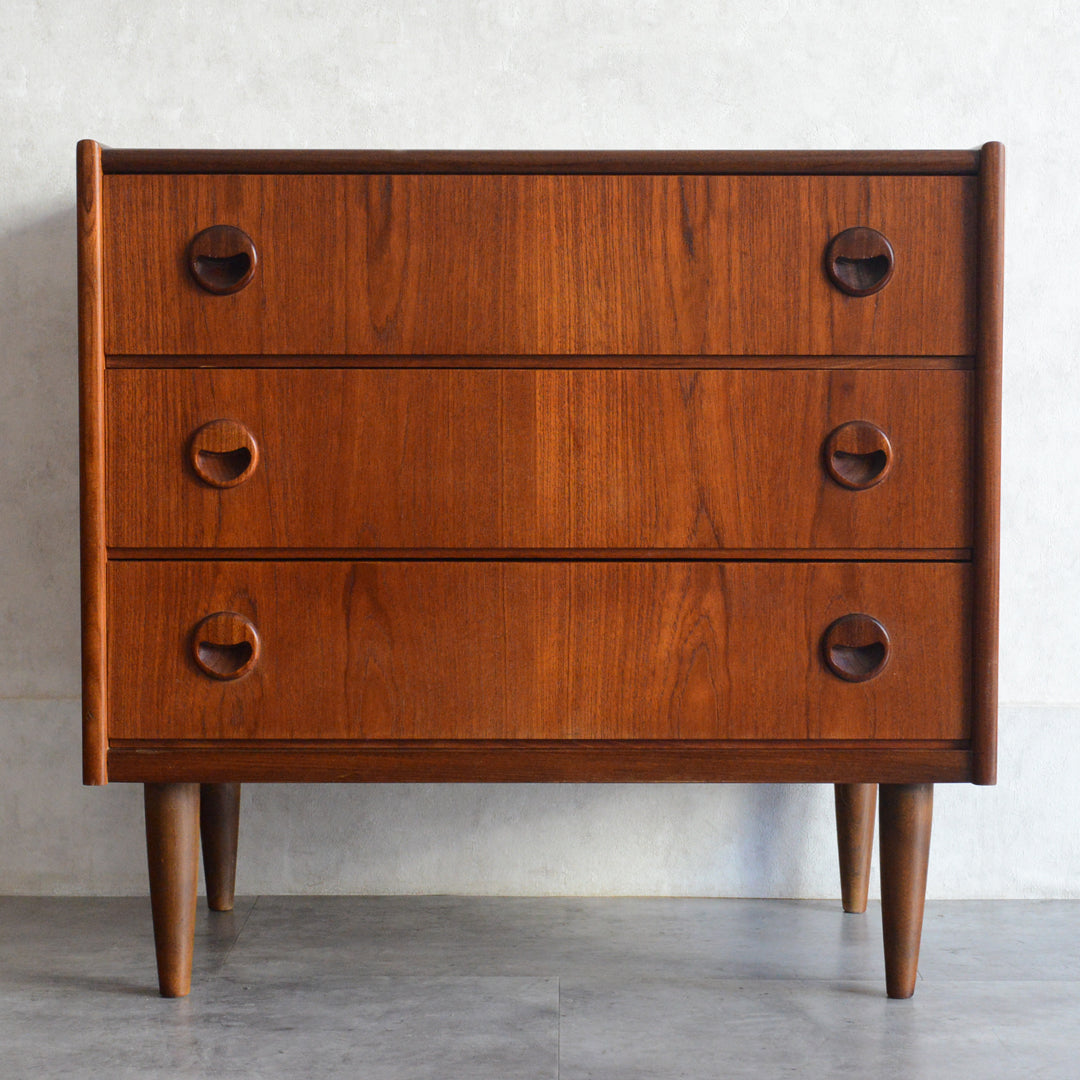 デンマーク ヴィンテージ  チーク３段チェスト8-22