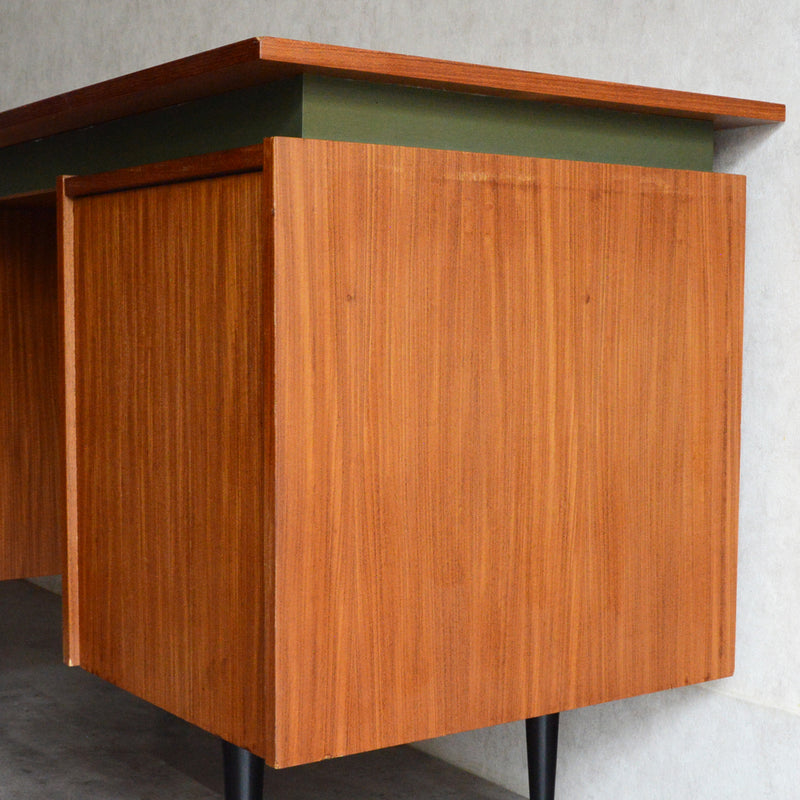 O様ご予約品　ミッドセンチュリー チークデスク24（鍵付）