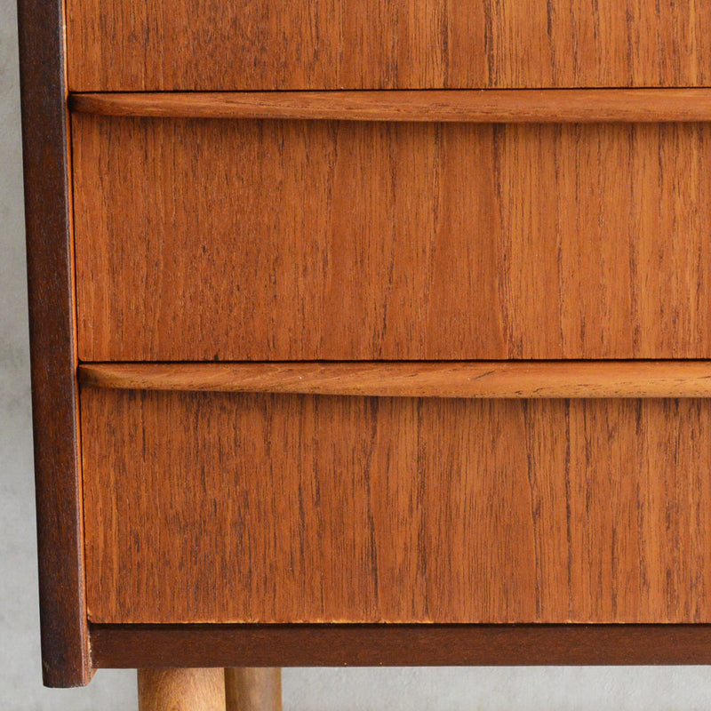 デンマーク ヴィンテージ  チーク ３段スモールチェスト 5-130