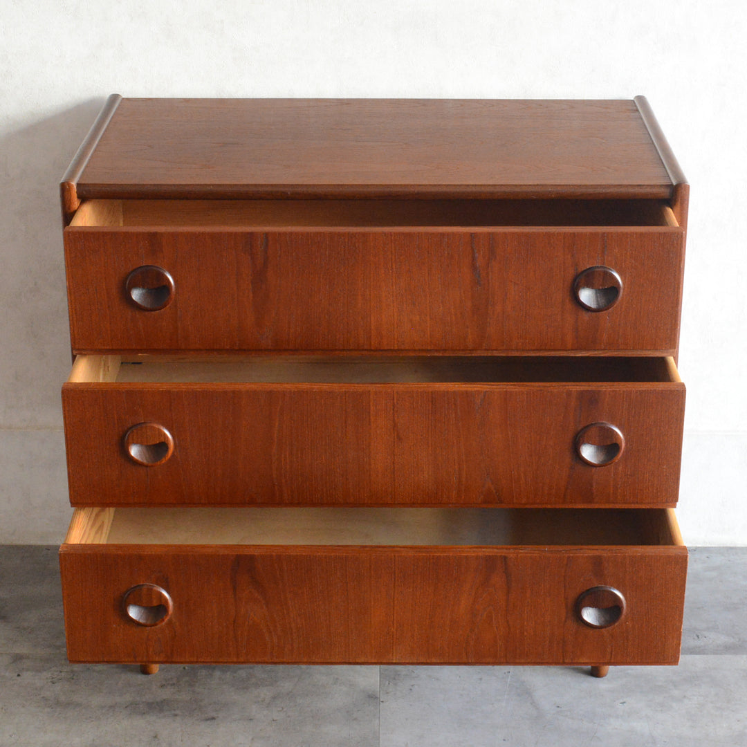 デンマーク ヴィンテージ  チーク３段チェスト8-22