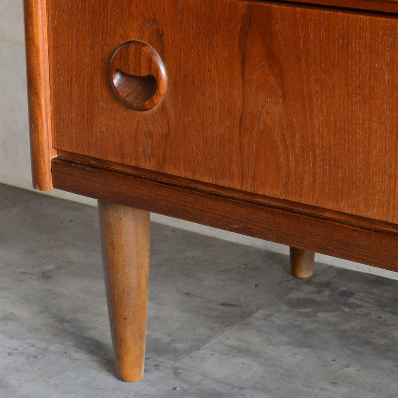 デンマーク ヴィンテージ  チーク３段チェスト8-22