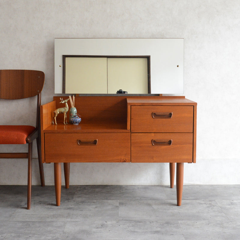 ミッドセンチュリー ドレッサーチェスト 11