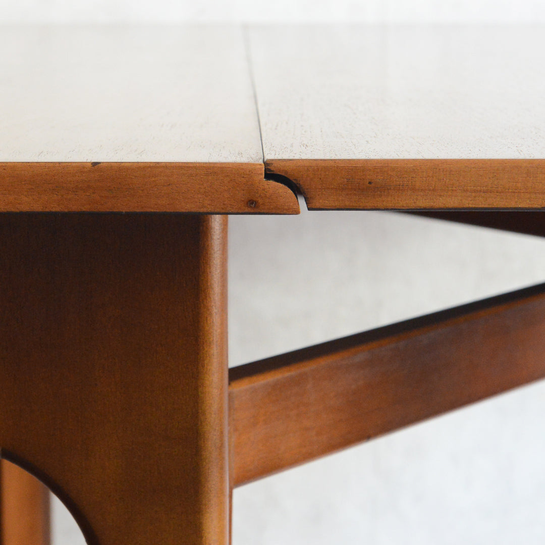 Jentique ジェンティーク　ゲートレッグ ダイニングテーブル41 (レクタングル）