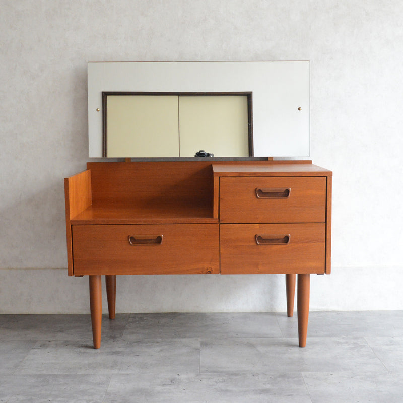 ミッドセンチュリー ドレッサーチェスト 11