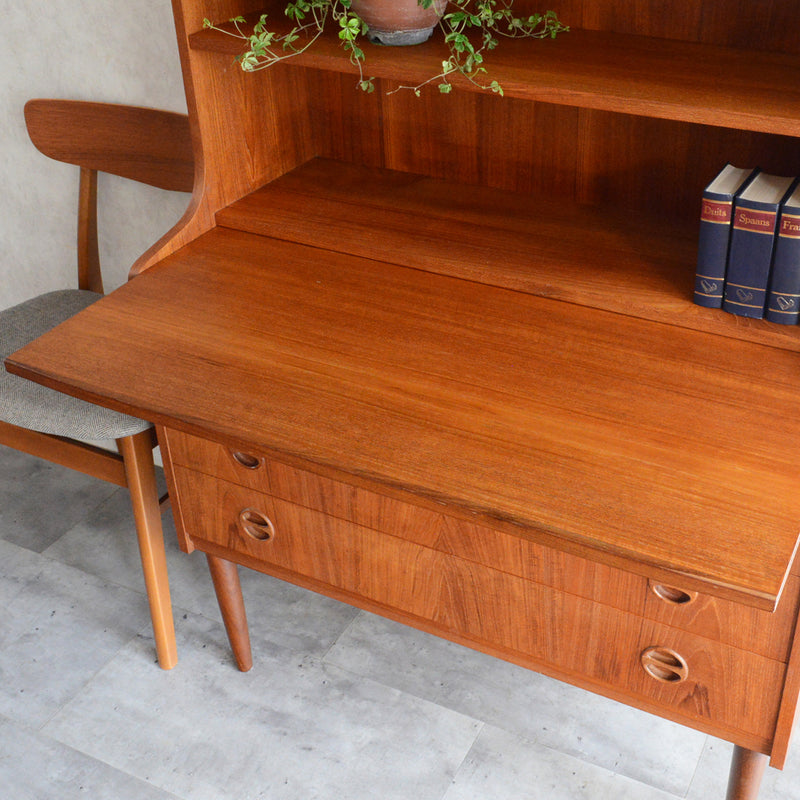 デンマークヴィンテージ ブックシェルフ (ビューロー付）P-２