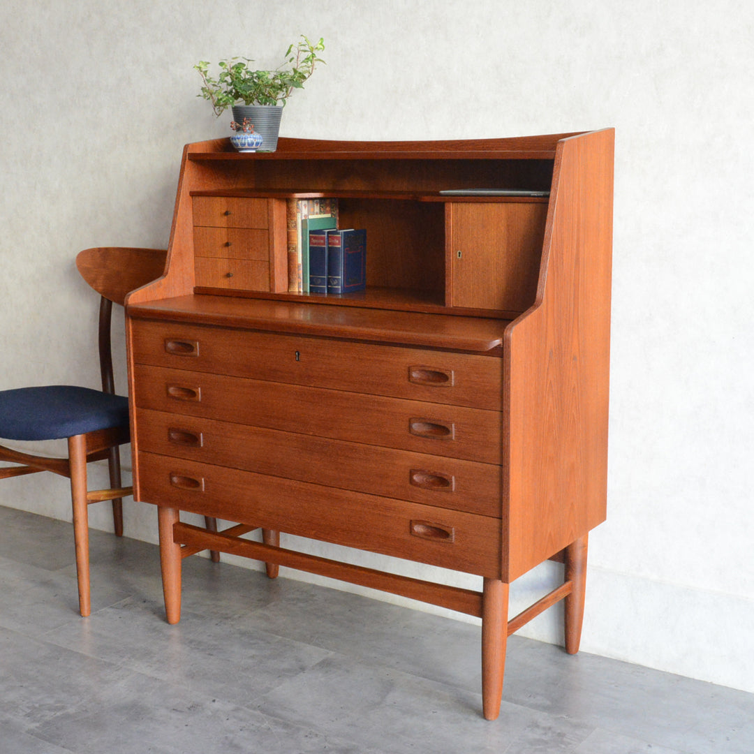 デンマークヴィンテージ　 チークビューロー 5-171