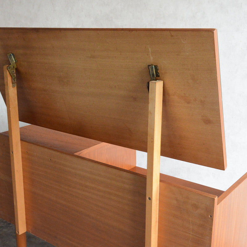 ミッドセンチュリー ドレッサーチェスト 11