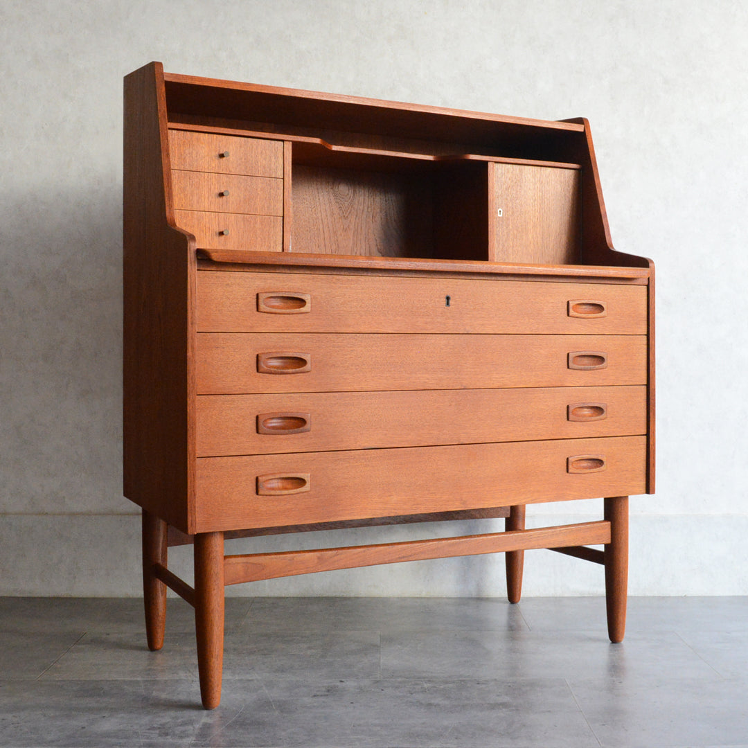 デンマークヴィンテージ　 チークビューロー 5-171