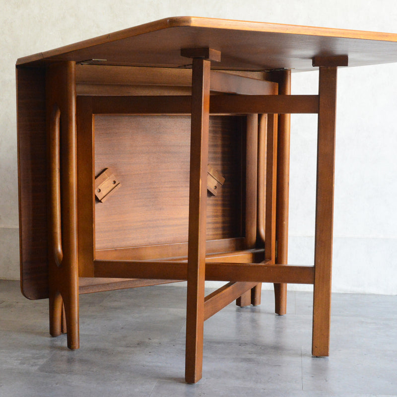 Jentique ジェンティーク　ゲートレッグ ダイニングテーブル41 (レクタングル）