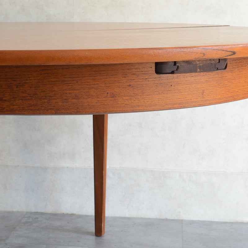 Nathan ネイサン エクステンション ラウンド ダイニングテーブル 11(天板剥離再塗装済）