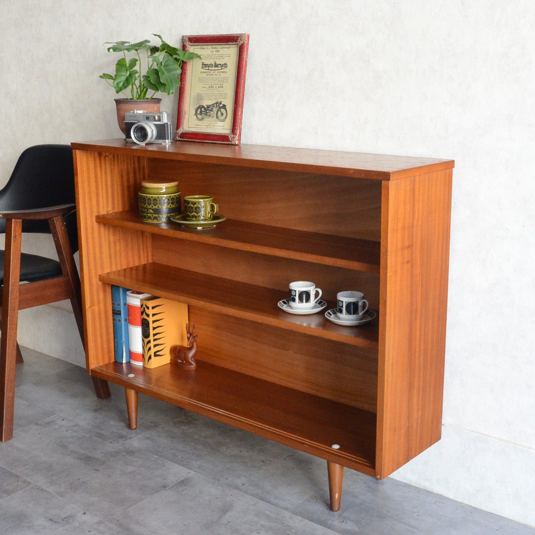 60s ヴィンテージ チーク ガラスキャビネット 62(3段/天板剥離再塗装済）