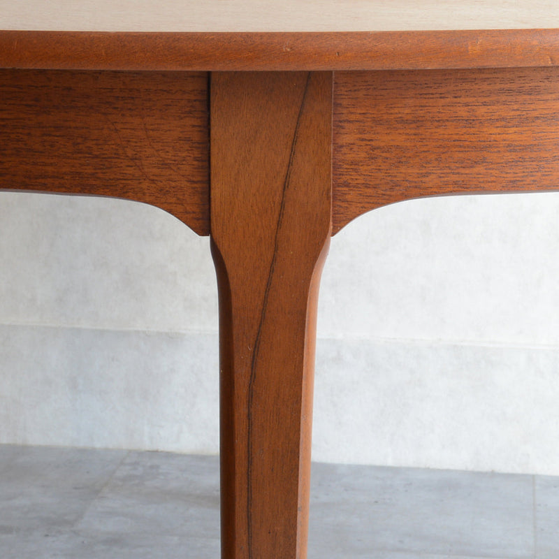 Nathan ネイサン エクステンション ラウンド ダイニングテーブル 11(天板剥離再塗装済）