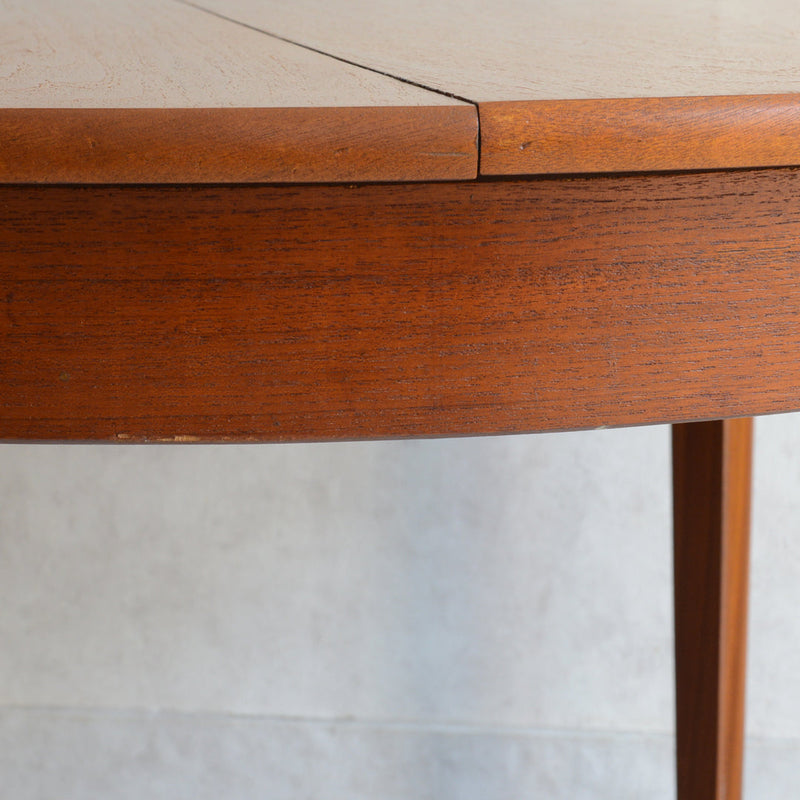 Nathan ネイサン エクステンション ラウンド ダイニングテーブル 11(天板剥離再塗装済）