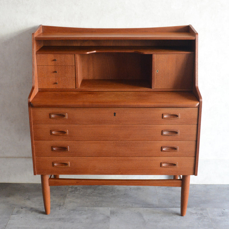 デンマークヴィンテージ　 チークビューロー 5-171