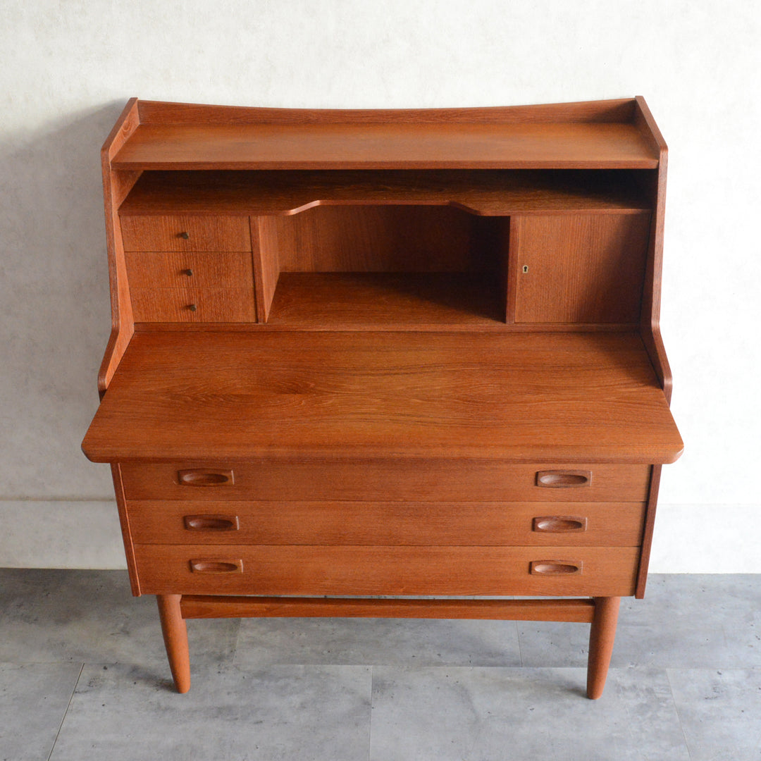 デンマークヴィンテージ　 チークビューロー 5-171