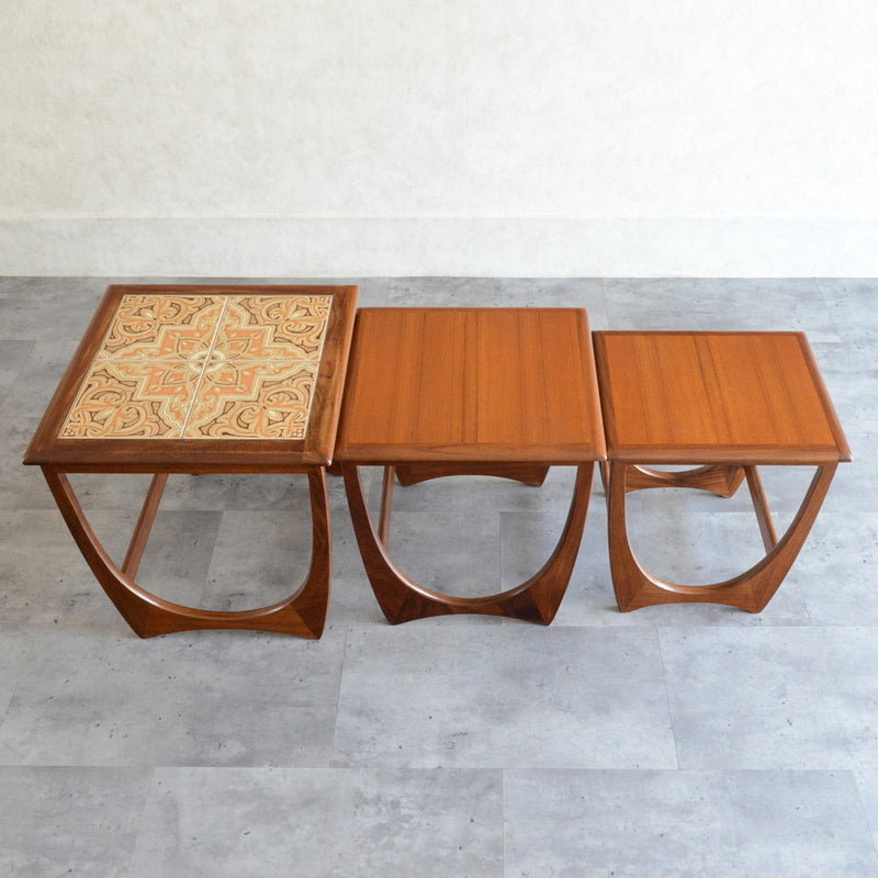 G-PLAN ジープラン タイルトップ ネストテーブル15（天板剝離再塗装済）