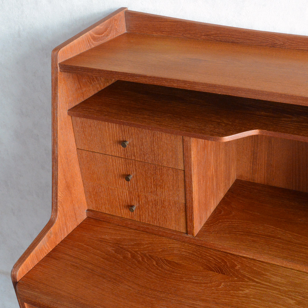 デンマークヴィンテージ　 チークビューロー 5-171