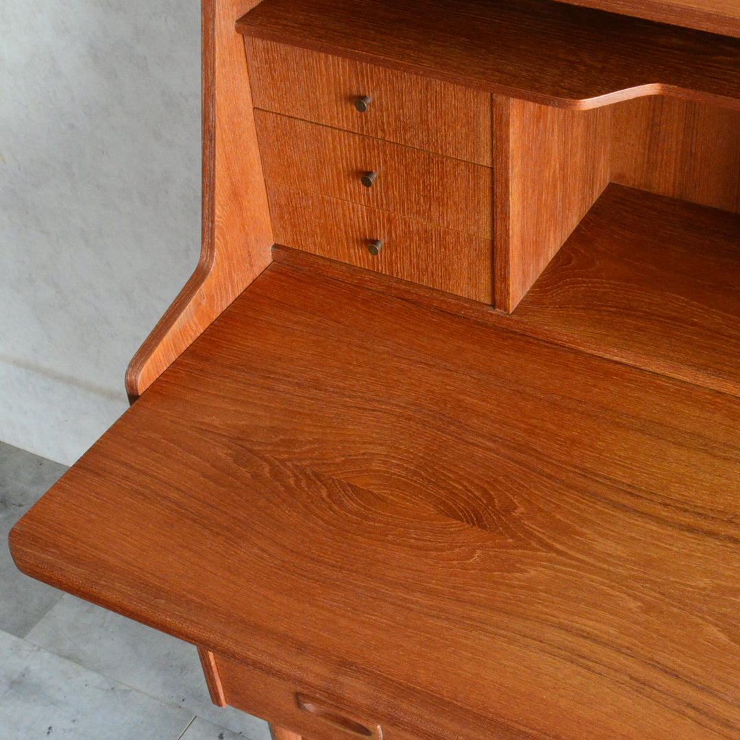 デンマークヴィンテージ　 チークビューロー 5-171