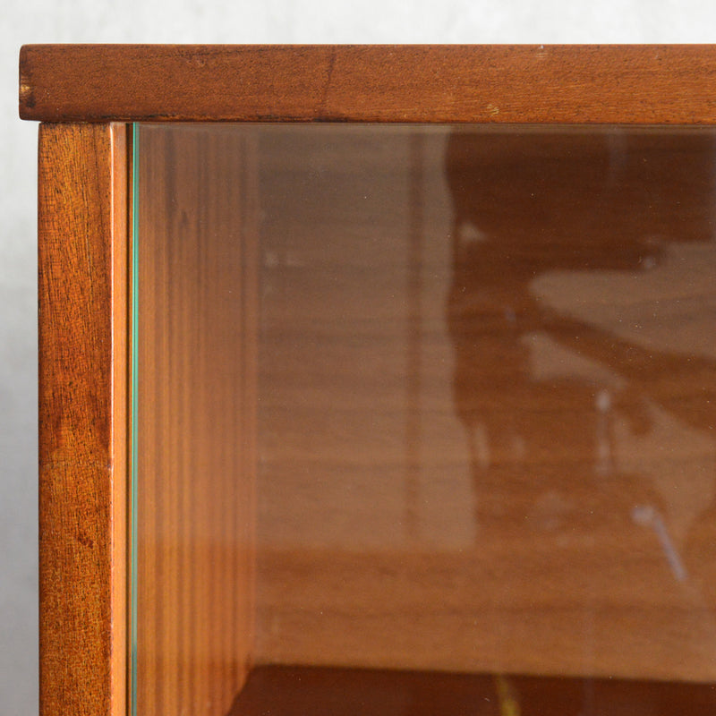 60s ヴィンテージ チーク ガラスキャビネット 62(3段/天板剥離再塗装済）