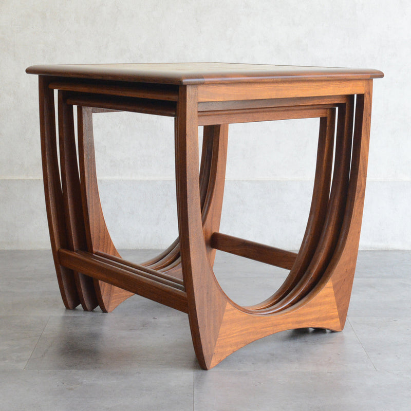 G-PLAN ジープラン タイルトップ ネストテーブル15（天板剝離再塗装済）