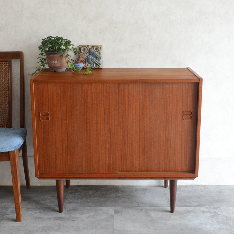 デンマークヴィンテージ  チークキャビネット P-13