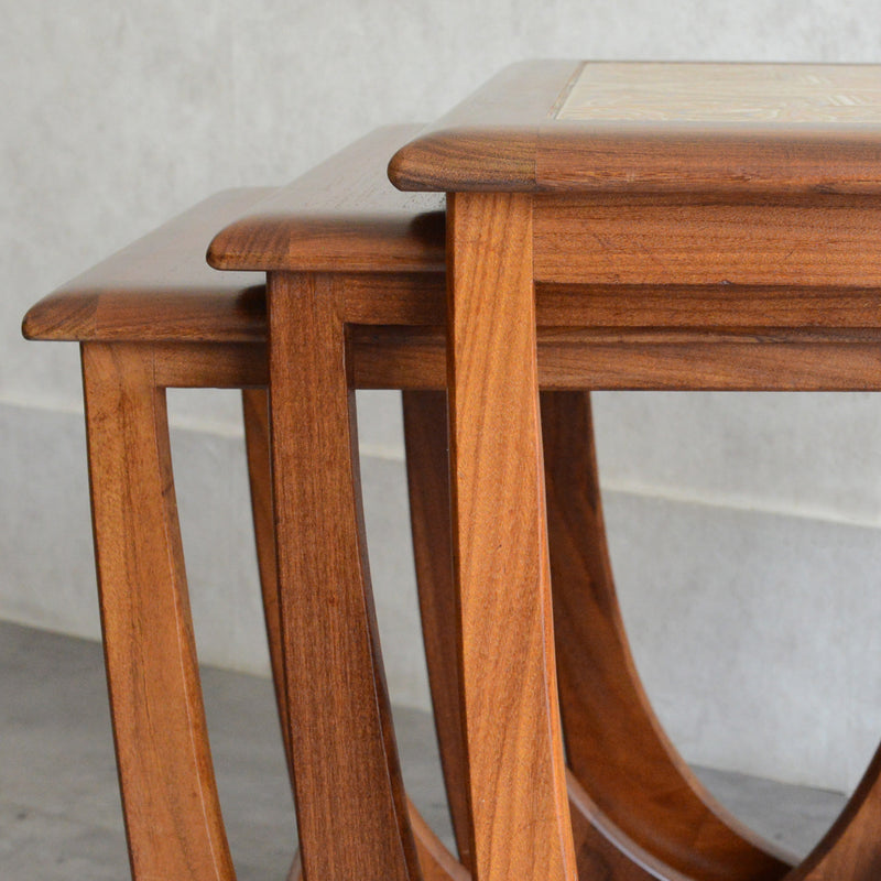 G-PLAN ジープラン タイルトップ ネストテーブル15（天板剝離再塗装済）