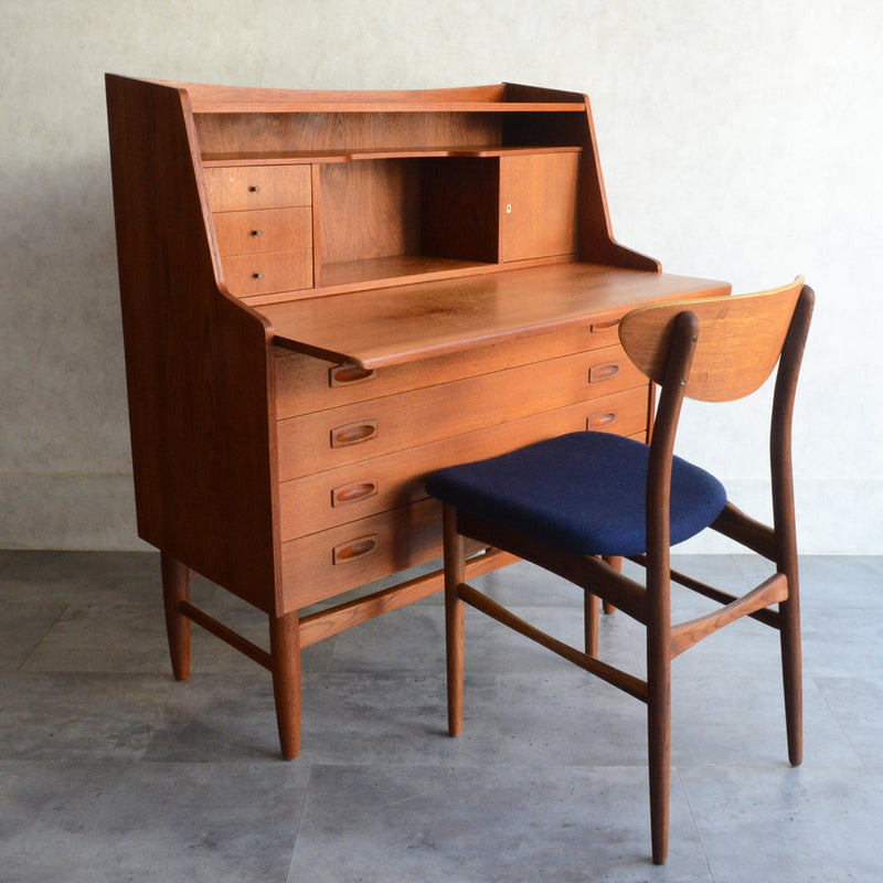 デンマークヴィンテージ　 チークビューロー 5-171