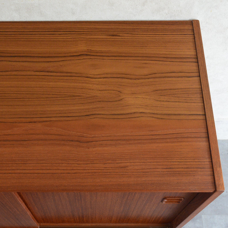 デンマークヴィンテージ  チークキャビネット P-13