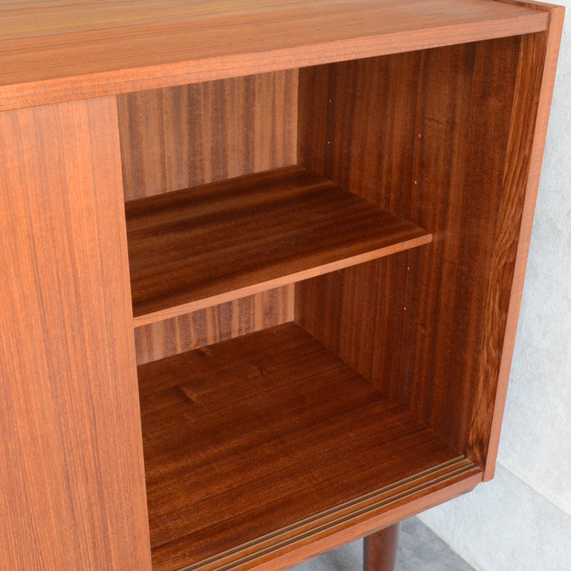 デンマークヴィンテージ  チークキャビネット P-13