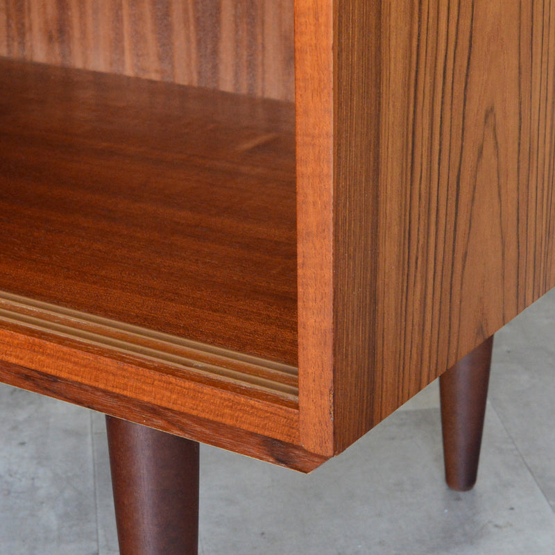 デンマークヴィンテージ  チークキャビネット P-13